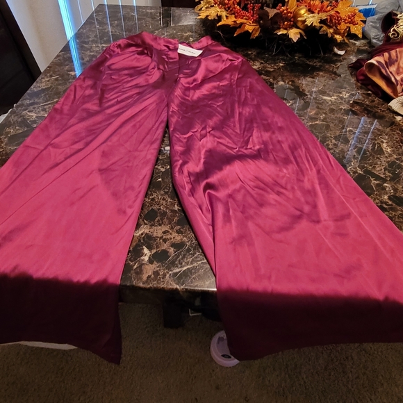 TenickaB x Amazon Drop Orchid Wide Leg Satin Pant - Picture 4 of 8